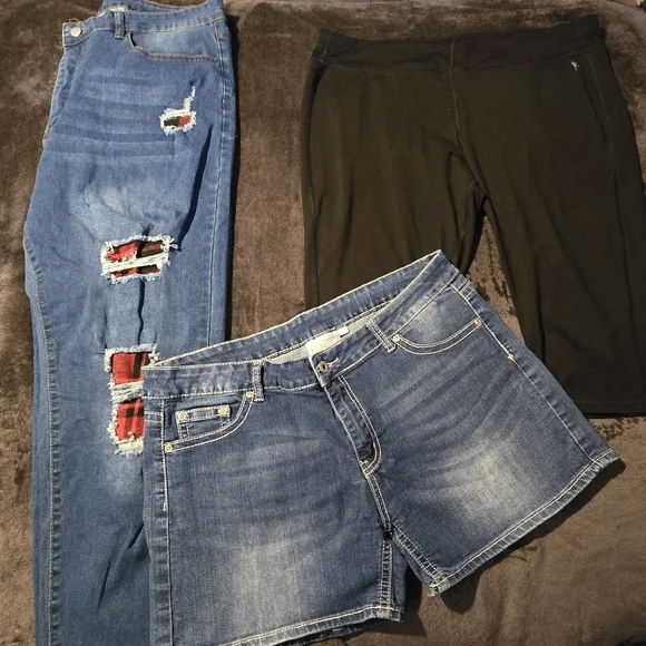 Lot/Bundle of 5 Womens Bottoms/Shorts (XL 16) - Picture 10 of 11